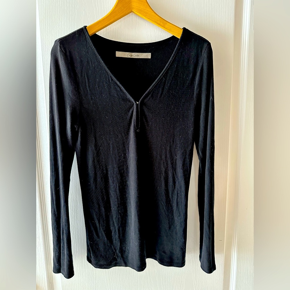 Gorgeous black keyhole top from Enza Costa